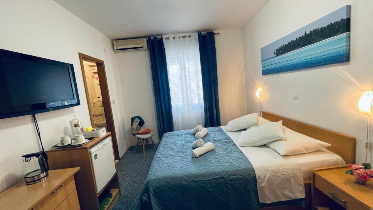 Apartmens And Rooms Madunic V Split Exterior photo