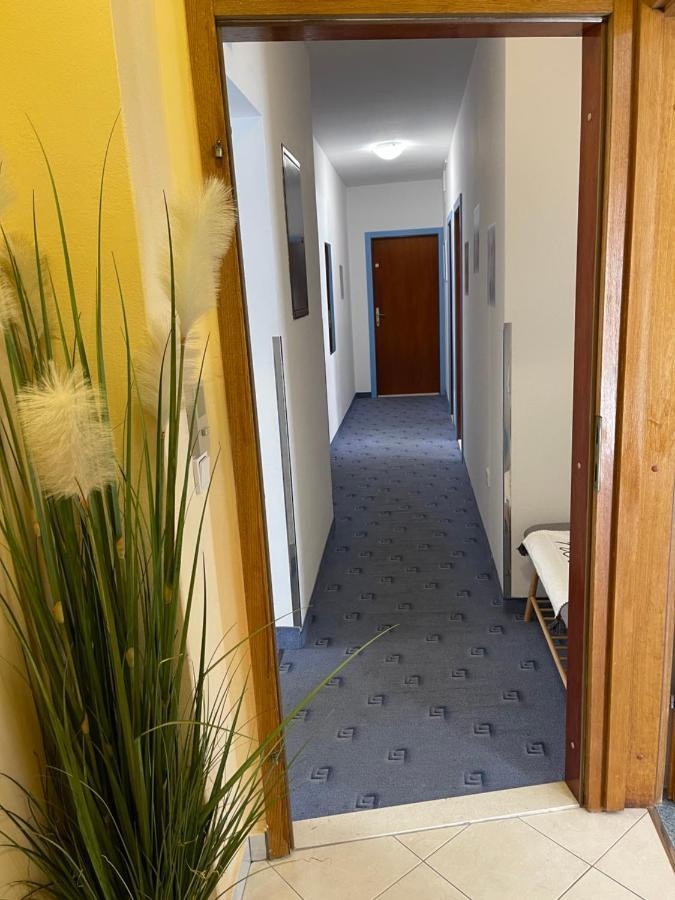 Apartmens And Rooms Madunic V Split Exterior photo
