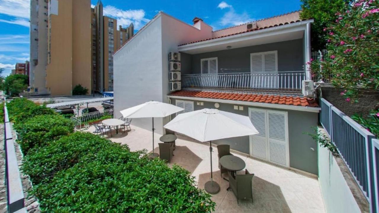 Apartmens And Rooms Madunic V Split Exterior photo